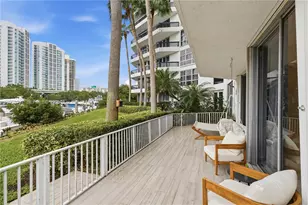 3500 Mystic Pointe Dr, Aventura, FL 33180 - Photo 23