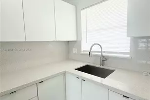8110 Sunrise Lakes Blvd, Sunrise, FL 33322 - Photo 3