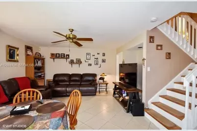 19409 NW 24th Pl, Pembroke Pines, FL 33029 - Photo 15