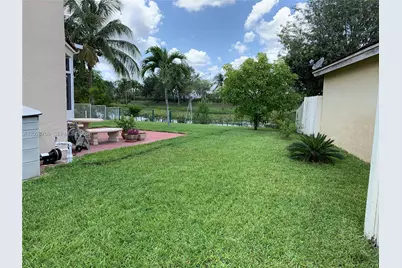 19409 NW 24th Pl, Pembroke Pines, FL 33029 - Photo 33