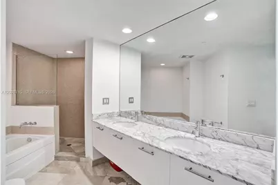 55 SE 6th St #1502, Miami, FL 33131 - Photo 13
