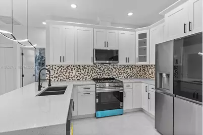 8210 N Elmer St, Tampa, FL 33604 - Photo 9