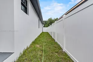 8210 N Elmer St, Tampa, FL 33604 - Photo 35