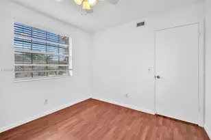 10369 NW 8th St, Pembroke Pines, FL 33026 - Photo 15