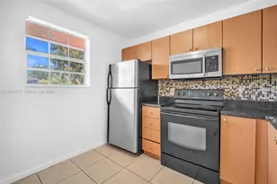 10369 NW 8th St, Pembroke Pines, FL 33026 - Photo 7