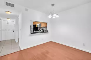 10369 NW 8th St, Pembroke Pines, FL 33026 - Photo 17