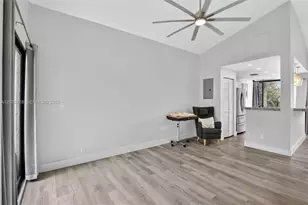 1726 NW 81st Way, Plantation, FL 33322 - Photo 17