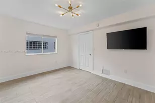 2415 NW 16th St Rd, Miami, FL 33125 - Photo 13