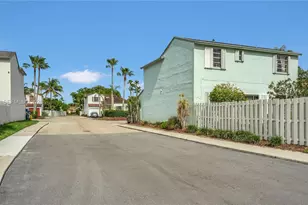 14000 Langley Pl, Davie, FL 33325 - Photo 19
