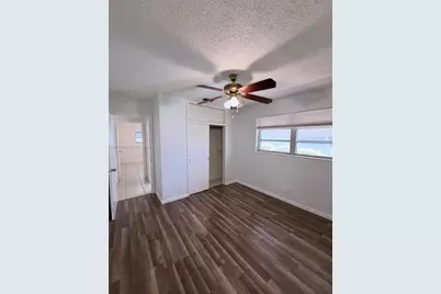 1077 SW 2nd St #2, Hallandale Beach, FL 33009 - Photo 11