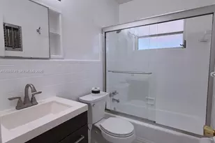 1077 SW 2nd St, Hallandale Beach, FL 33009 - Photo 9