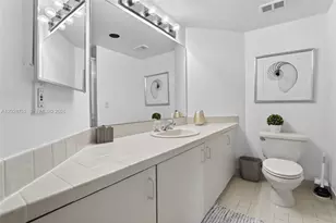 1000 Island Blvd, Aventura, FL 33160 - Photo 21