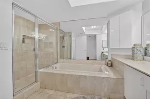 1000 Island Blvd, Aventura, FL 33160 - Photo 15