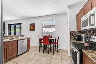 16610 SW 57th Ln, Miami, FL 33193 - Photo 11