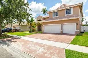 337 SW 188th Terrace, Pembroke Pines, FL 33029 - Photo 7