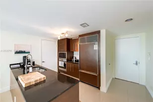 475 Brickell Ave, Miami, FL 33131 - Photo 9