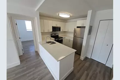 8101 Crespi Blvd #304, Miami Beach, FL 33141 - Photo 5
