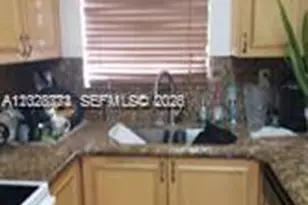 8089 NW 8th St, Miami, FL 33126 - Photo 3