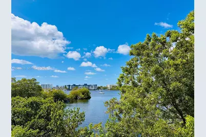 17111 Biscayne Blvd #208, North Miami Beach, FL 33160 - Photo 3