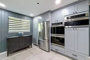 10460 NW 4th St, Plantation, FL 33324 - Photo 15