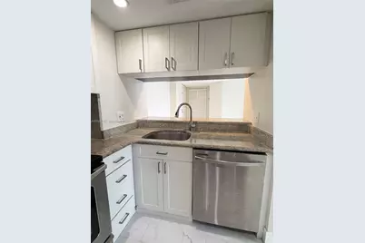 770 Claughton Island Dr #704, Miami, FL 33131 - Photo 5