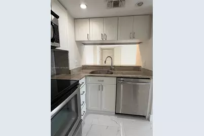 770 Claughton Island Dr #704, Miami, FL 33131 - Photo 3