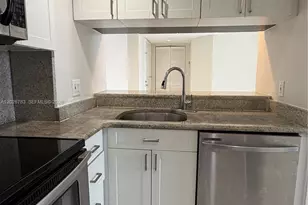 770 Claughton Island Dr, Miami, FL 33131 - Photo 3