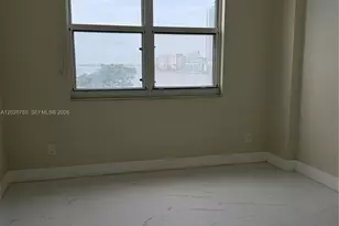 770 Claughton Island Dr, Miami, FL 33131 - Photo 25