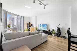 325 S Biscayne Blvd, Miami, FL 33131 - Photo 15