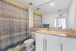 325 S Biscayne Blvd, Miami, FL 33131 - Photo 9