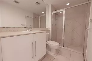 325 S Biscayne Blvd, Miami, FL 33131 - Photo 11