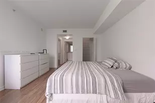 325 S Biscayne Blvd, Miami, FL 33131 - Photo 13