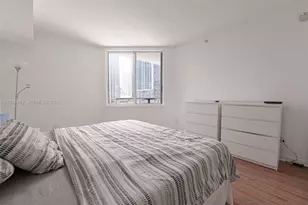 325 S Biscayne Blvd, Miami, FL 33131 - Photo 15