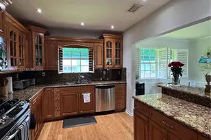 1030 NE 107th St, Miami Shores, FL 33161 - Photo 11
