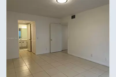 10441 Mahogany Key Cir #106, Miami, FL 33196 - Photo 17