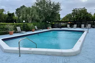 16950 W Dixie Hwy, North Miami Beach, FL 33160 - Photo 21