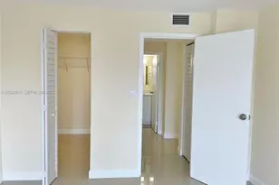 16950 W Dixie Hwy, North Miami Beach, FL 33160 - Photo 13