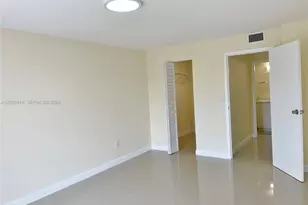16950 W Dixie Hwy, North Miami Beach, FL 33160 - Photo 17
