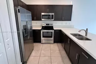 1030 SE 26th Ter, Homestead, FL 33035 - Photo 3
