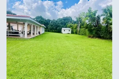 7910 SW 73rd Ct, Miami, FL 33143 - Photo 17