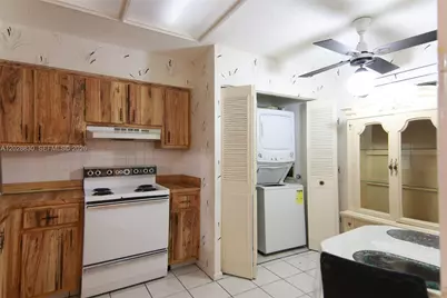 7220 Lake Cir Dr #101, Margate, FL 33063 - Photo 9