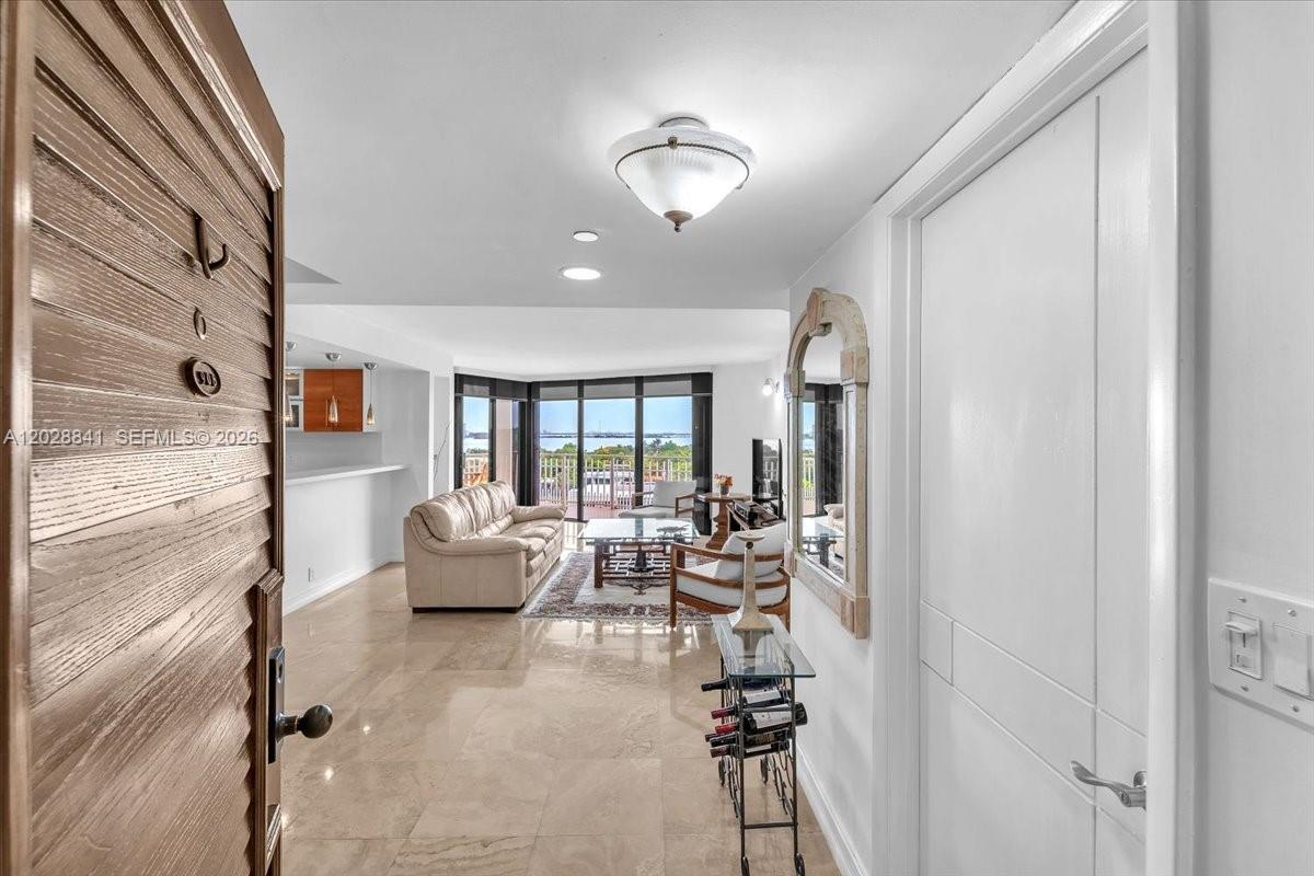 2000 Towerside Terrace #908 - 2000 Towerside Terrace #908, Miami, FL 33138 Luxury Property | Jose Angel Pina