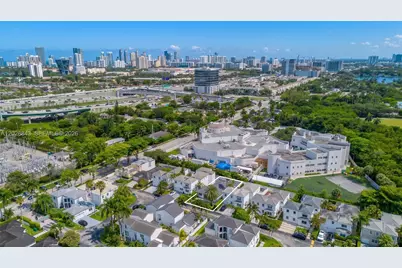 2558 NE 206th Ter, Aventura, FL 33180 - Photo 25