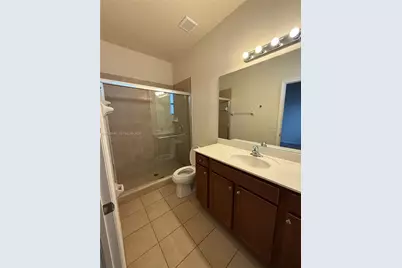 8923 W 35th Ave, Hialeah, FL 33018 - Photo 9