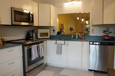 453 Lakeview Dr #2, Weston, FL 33326 - Photo 11