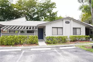 453 Lakeview Dr, Weston, FL 33326 - Photo 1