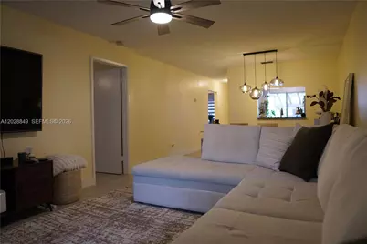 453 Lakeview Dr #2, Weston, FL 33326 - Photo 9