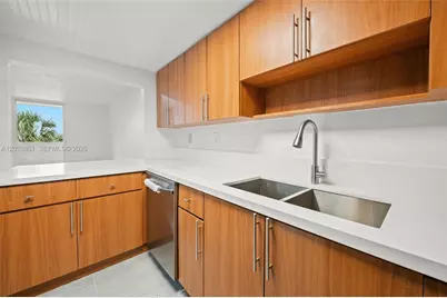 10090 NW 80th Ct #1447, Hialeah Gardens, FL 33016 - Photo 3