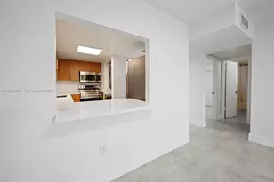 10090 NW 80th Ct, Hialeah Gardens, FL 33016 - Photo 5