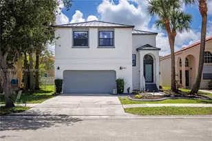 641 NW 158th Ave, Pembroke Pines, FL 33028 - Photo 1
